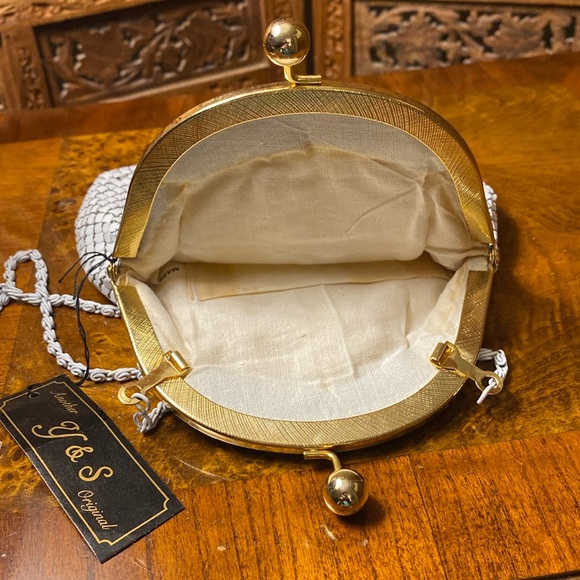 Y & S Handbags Original White Slink Mesh Evening Cocktail Bag with kiss lock - Picture 4 of 8